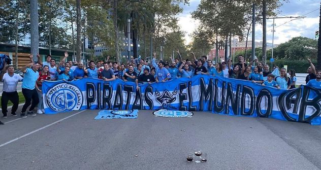 Piratas por el mundo, hinchas de Belgrano reunidos en un grupo de whatsapp.