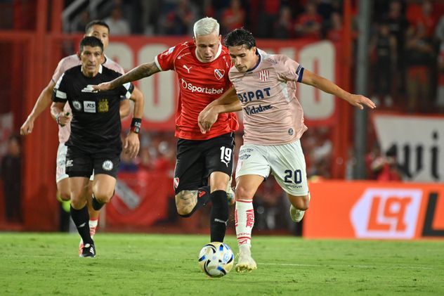 Unión visitó a Independiente en la Liga Profesional. 
