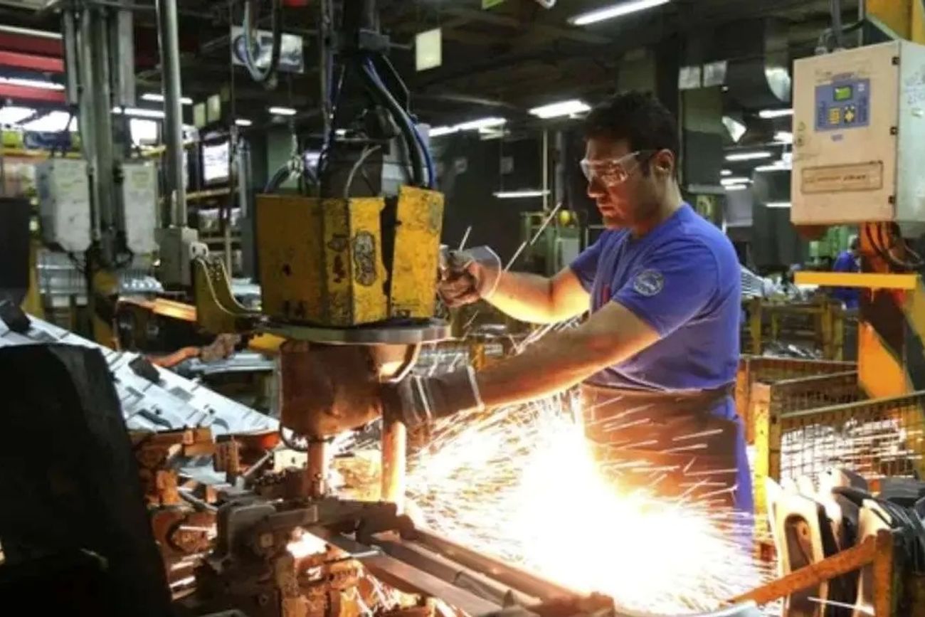 La metalurgia siue efrentando serias deificultades.