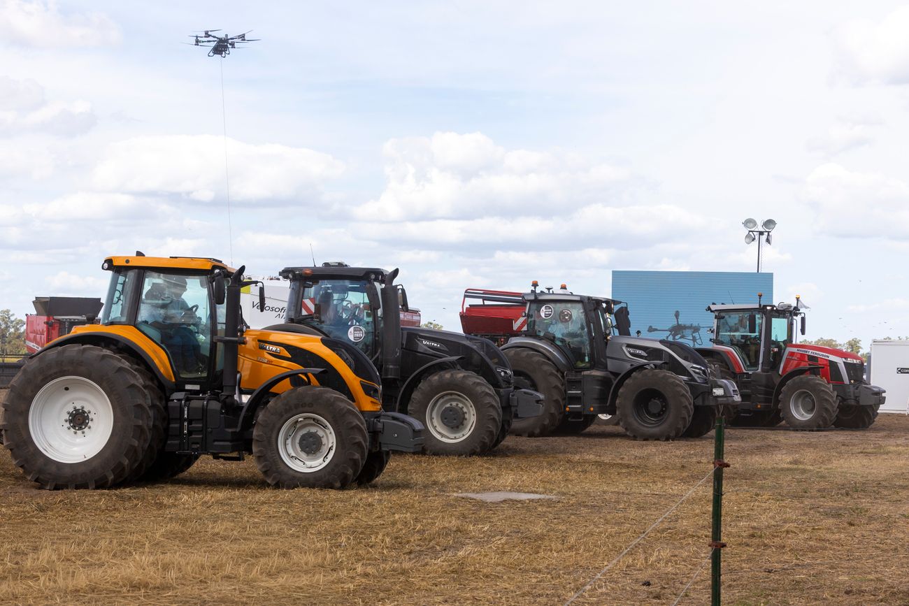 POR TIERRA Y POR AIRE. La exposición realizaba en San Nicolás de los Arroyos reunió a más de 30 marcas de tractores, muchas de ellas importadas desde Asia y Europa. Los drones también están entre los equipos más importados.