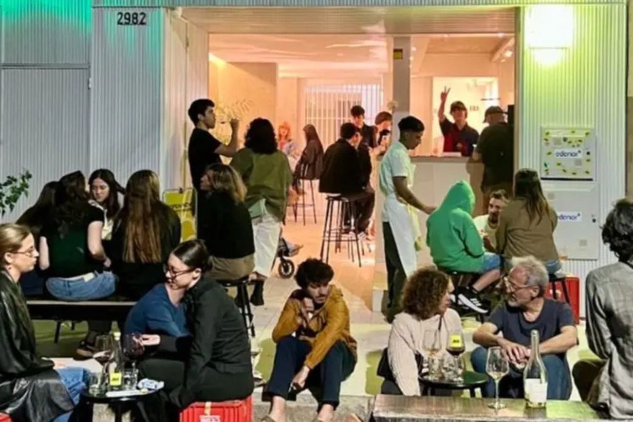 La publicación generó una fuerte repercusión en redes sociales, donde muchos usuarios expresaron su apoyo al emprendimiento.