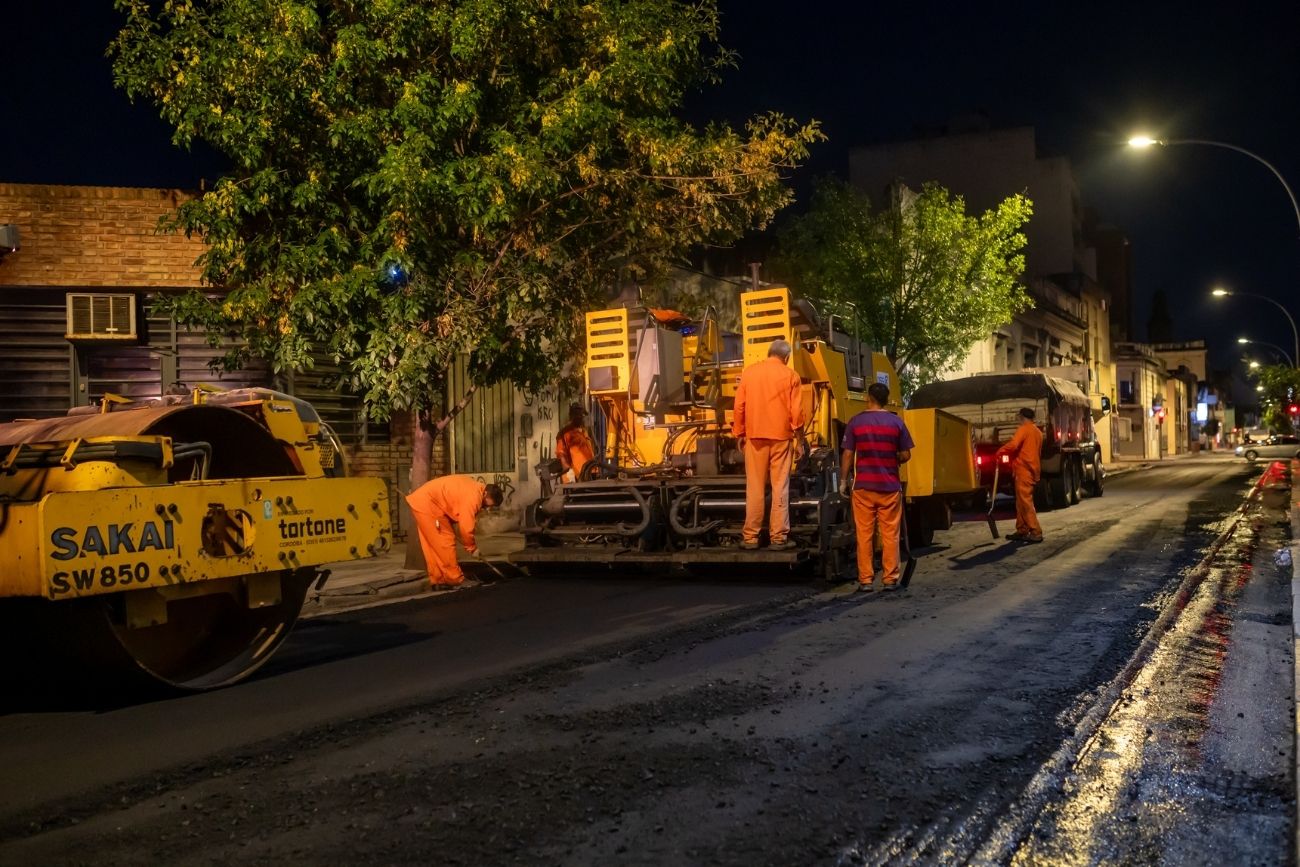 Las tareas nocturnas tienen como finalidad evitar la congestión de tránsito y los desvíos en el transporte urbano de pasajeros.