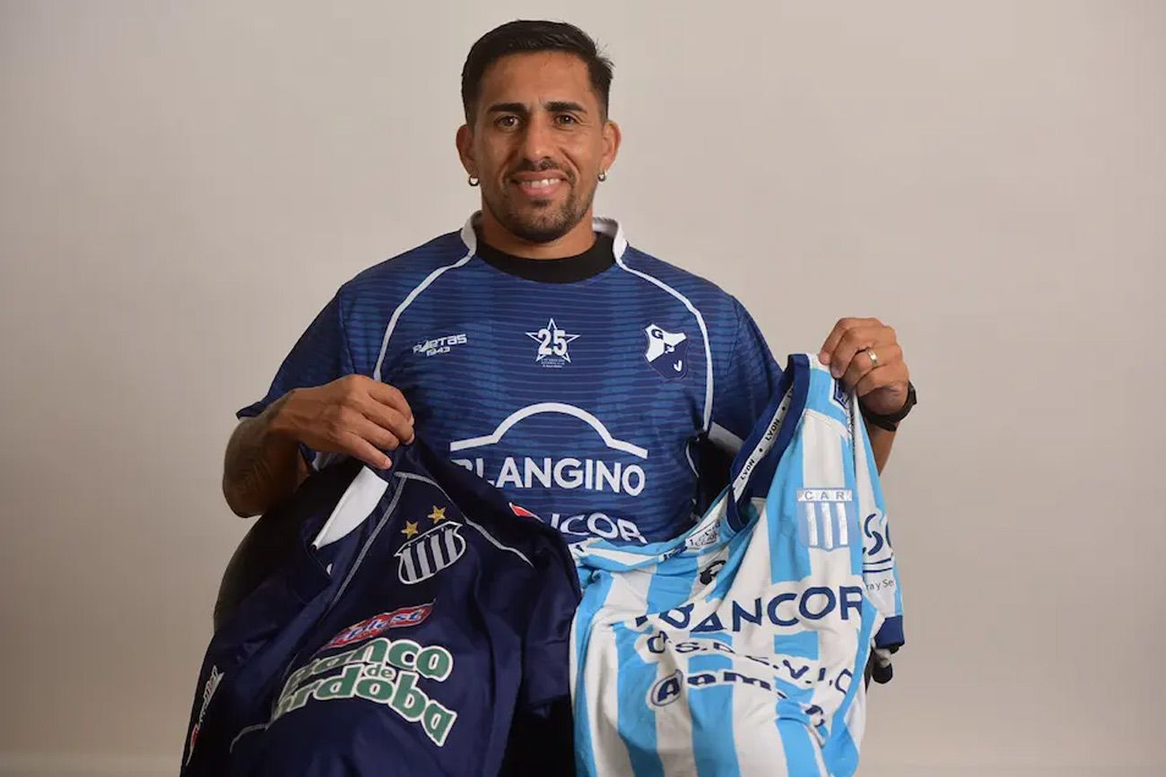 Giménez colgó los botines y será DT de Juniors.