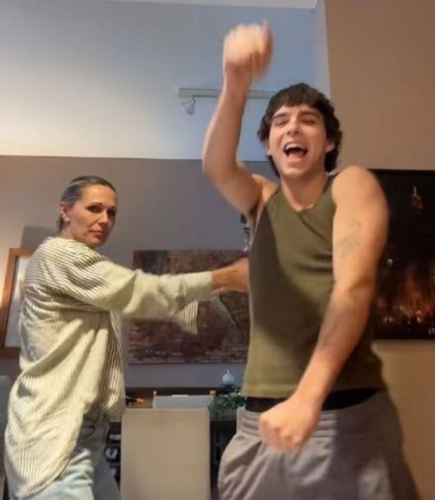 Así es la carrera musical de Santino, el hijo de Denise Dumas que dejó el perfil bajo.