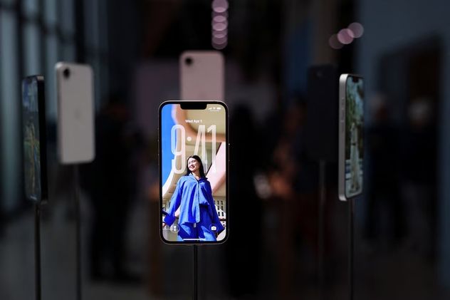 Los nuevos emojis que llegan al iPhone y WhatsApp: cómo activarlos y qué significan los íconos más curiosos.