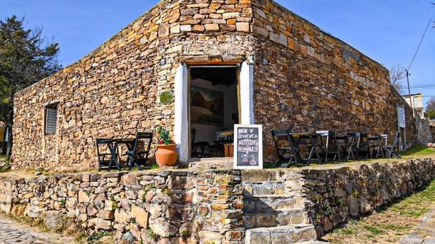 Cuál es el pueblo argentino escondido en las sierras que fue elegido entre los más lindos del mundo.