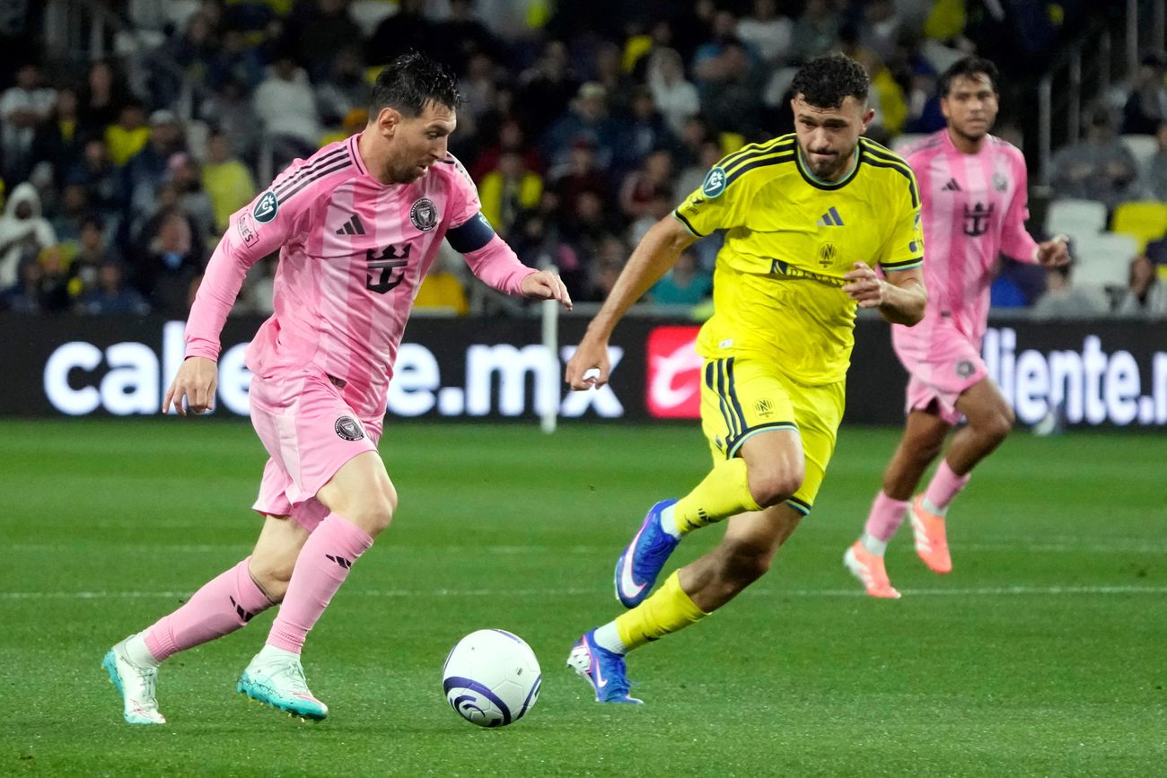 Lionel Messi, en el partido de Inter Miami ante Nashville SC como visitante por la Concacaf Copa de Campeones. (AP)