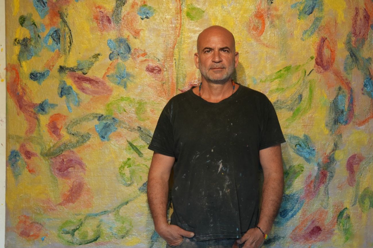 Pablo Scheibengraf inaugura su muestra titulada “El llamado de la Melífera”. 