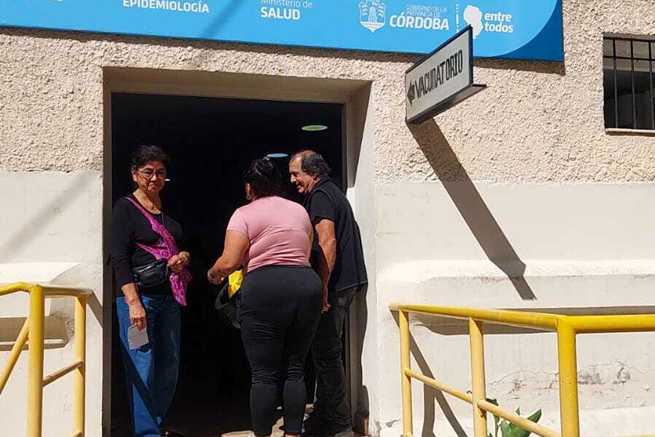 Córdoba denunció a Nación por el corte de insumos sanitarios (La Voz) 
