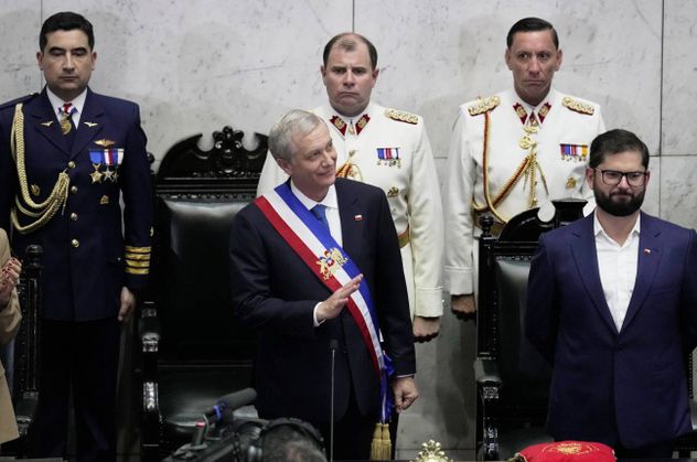 Kast asumió en Chile. Boric dejó el poder.