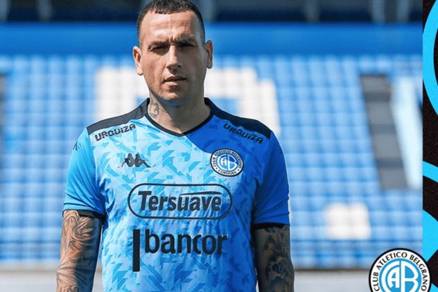 Olivera se tatuó las fechas de sus ascensos con Belgrano y Talleres.