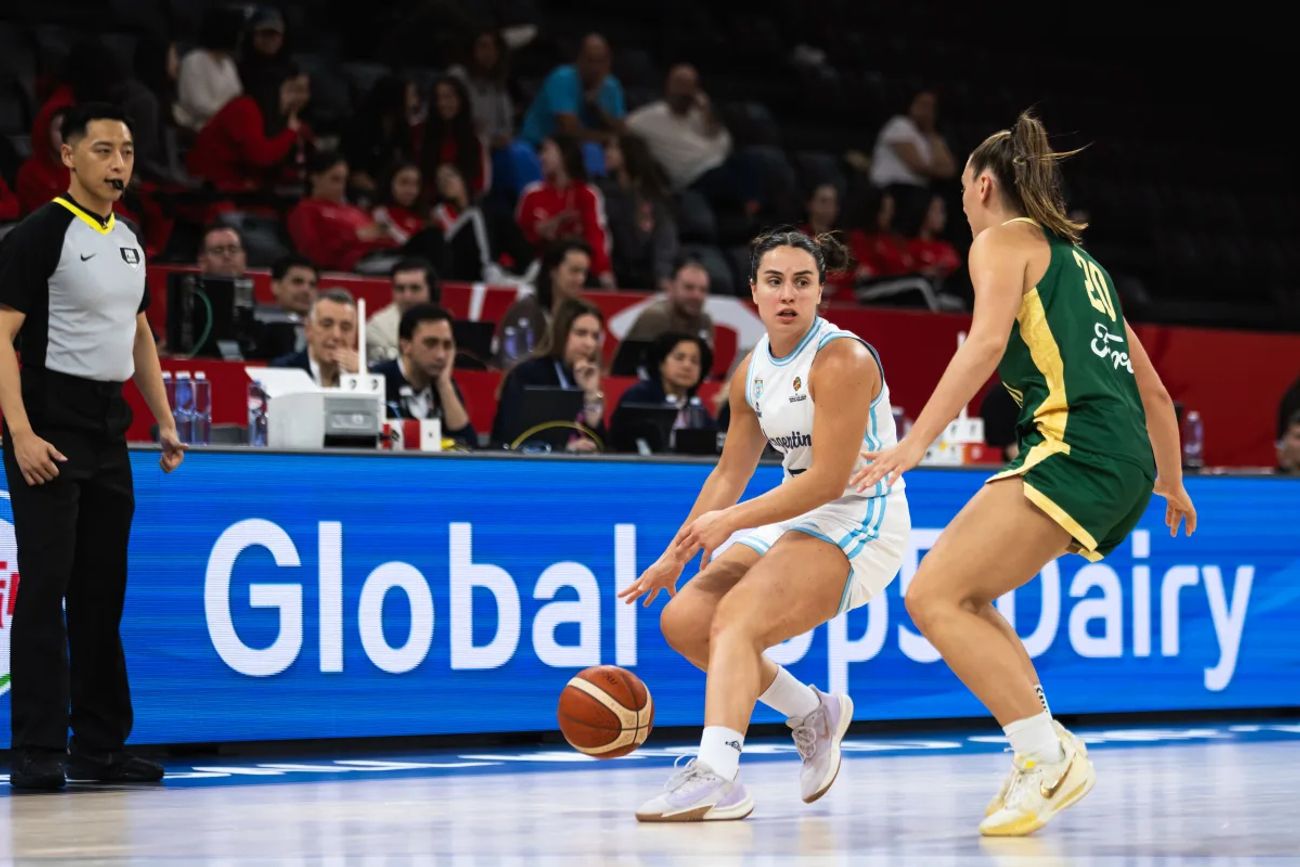 Selección femenina de básquet en el Pre Mundial.