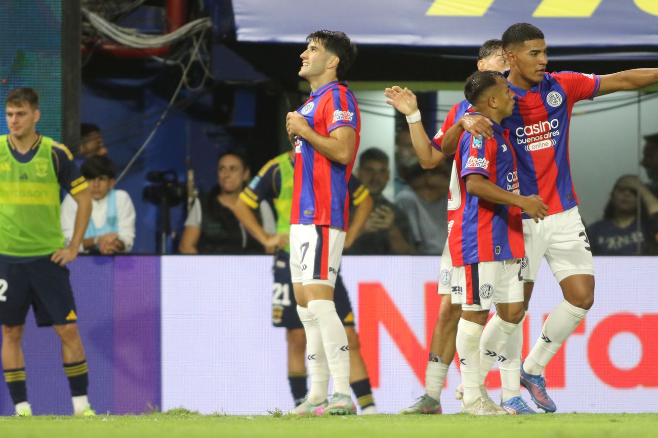 Gregorio Rodríguez, volante de San Lorenzo formado en Instituto, que marcó el empate en la Bombonera. 