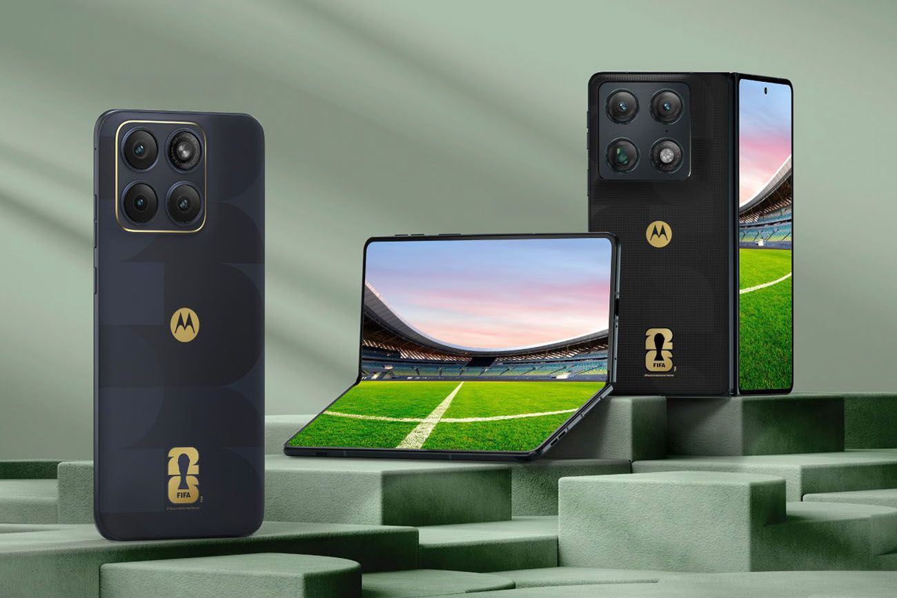 La colección Fifa World Cup 26 (que incluye los modelos razr fold y edge fusion) estará disponible en varios países en breve.