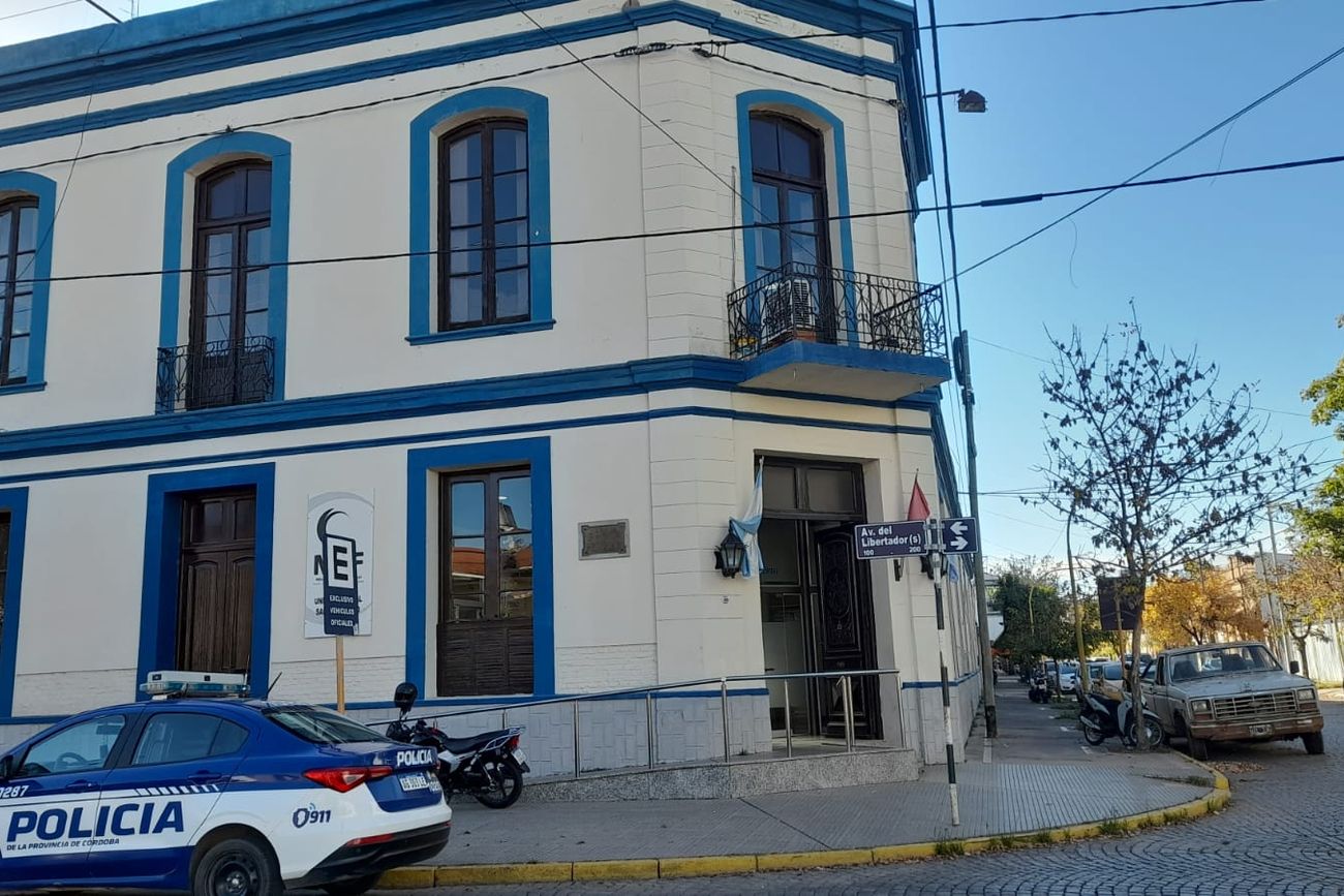 Pintaron amenazas en escuelas de San Francisco: los descubrieron y dijeron que era por "un desafío viral"