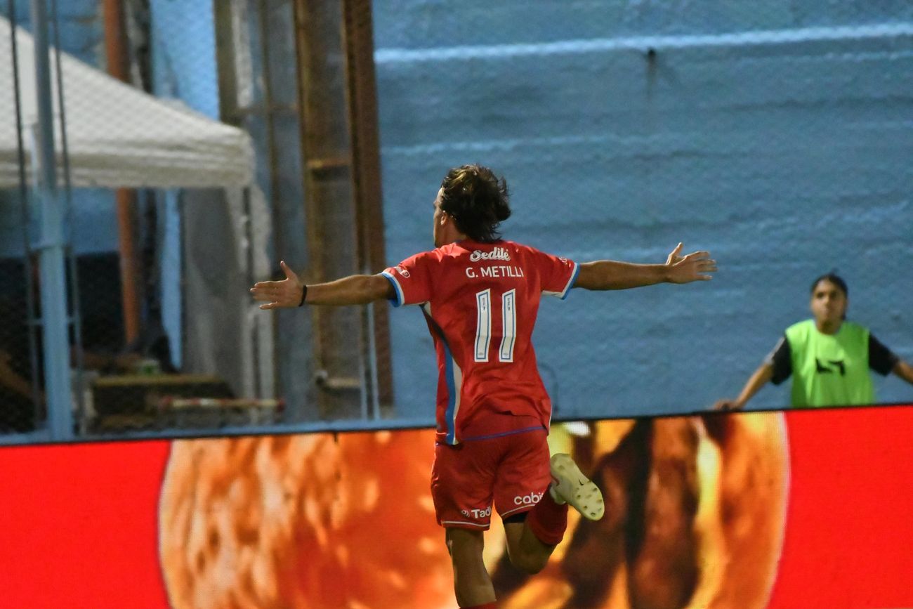 Francisco González Metilli marcó el gol de Belgrano en Río Cuarto ante Estudiantes. (Tomy Fragueiro / La Voz)