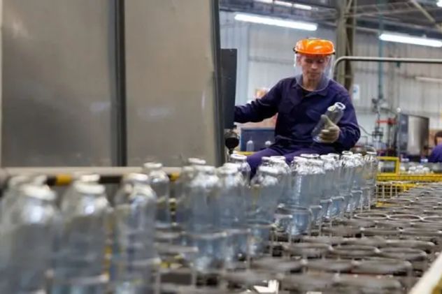 Lumilagro deja de fabricar ampollas de vidrio y las importará de India y Vietnam.