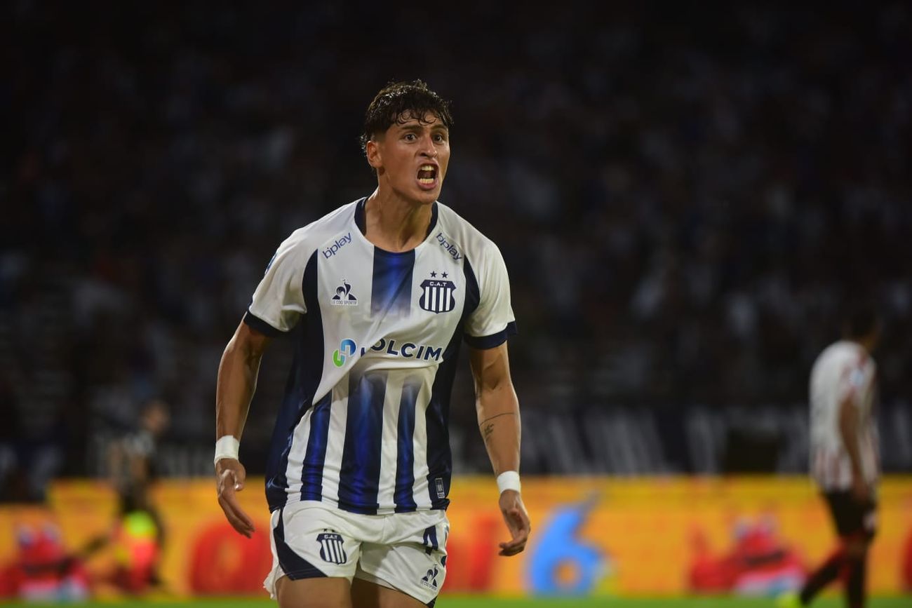 Talleres enfrentó a Instituto por el Torneo Apertura. 