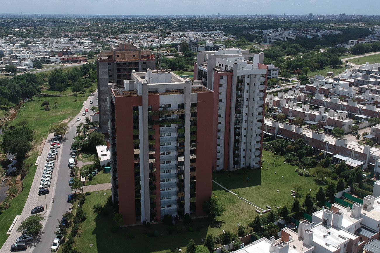 Eficiencia térmica, terminaciones premium y amenities de primer nivel se integran en una experiencia residencial completa.