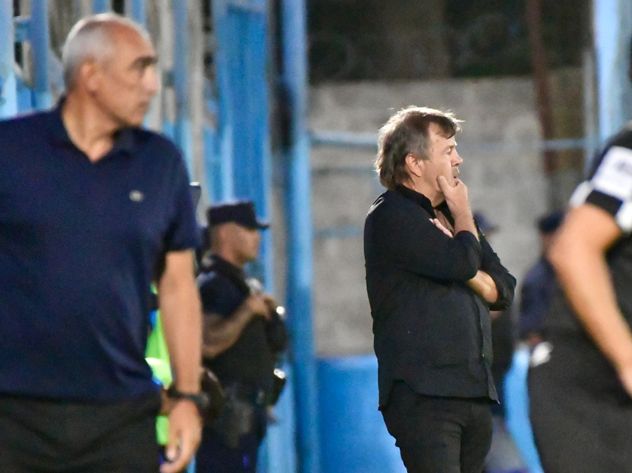 Estudiantes y Belgrano se enfrentan en Río Cuarto por el Torneo Apertura de la Liga Profesional. (Tomy Fragueiro / La Voz)