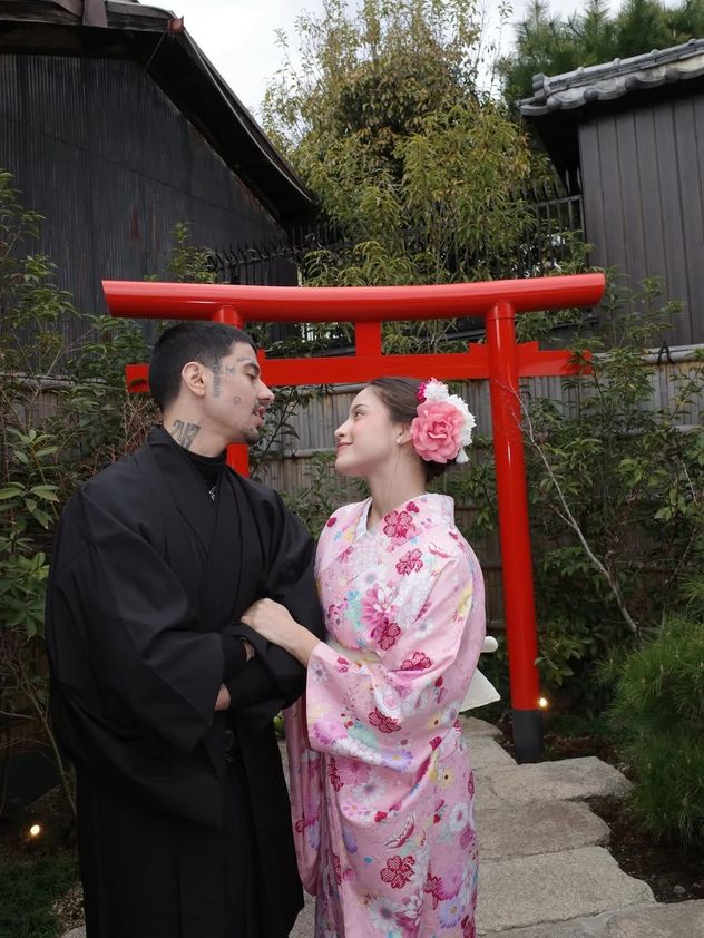 Emilia Mernes en Japón: cómo es la tradicional ceremonia del té que vivió en Kyoto.