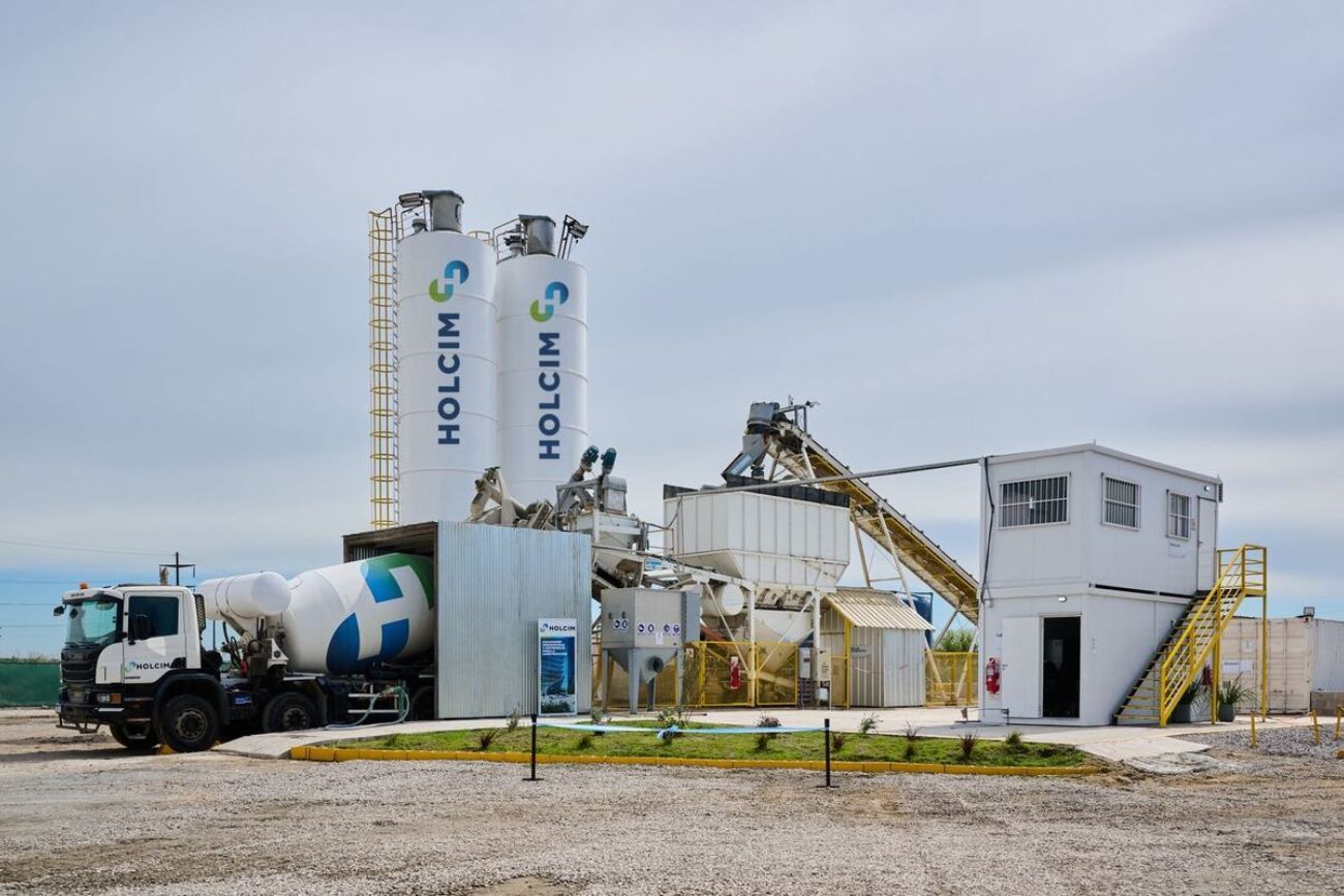 A nivel global, Holcim lleva adelante un plan para reducir la emisión de carbono en sus procesos y productos. (Holcim Argentina)