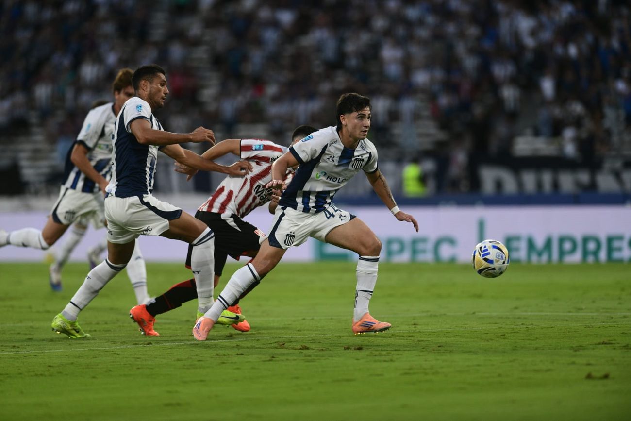 Talleres e Instituto se enfrentaron en el estadio Kempes por la fecha 10 del Apertura 2026. 

