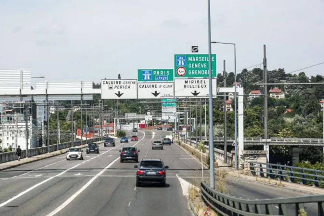Escándalo en Francia: un fraude permitió que un millón de vehículos ilegales circulen en las calles. (Gentileza BBC)