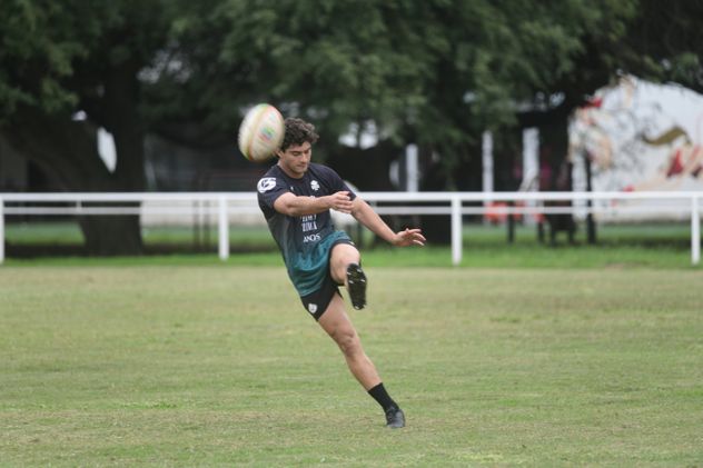 Entrenamiento de Dogos XV en el Jockey CC.