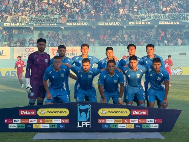 Estudiantes y Belgrano se enfrentan en Río Cuarto por el Torneo Apertura de la Liga Profesional. (Tomy Fragueiro / La Voz)