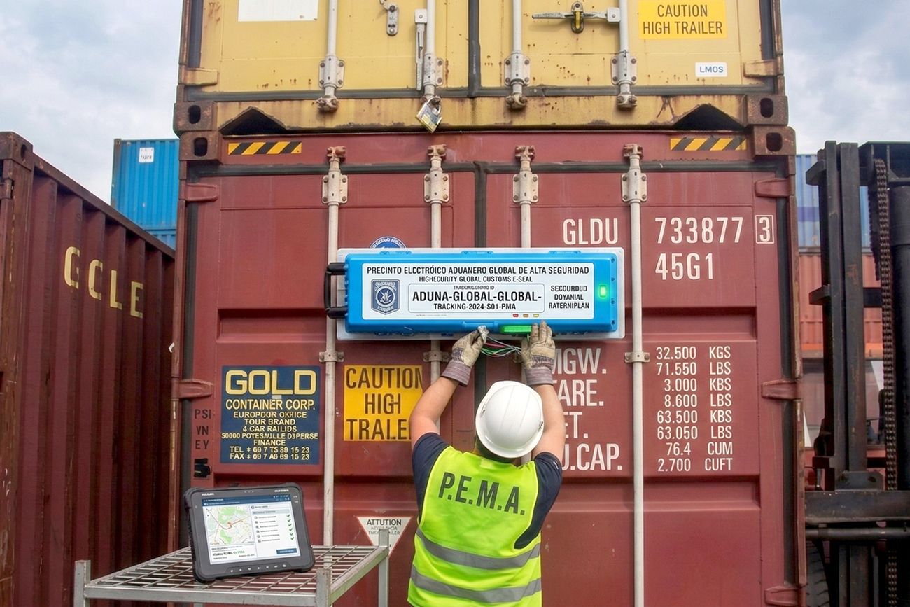 TRAS. La imagen lo dice todo: seguridad y monitoreo en tiempo real. El TRAS es la llave para que el interior sea realmente competitivo.
