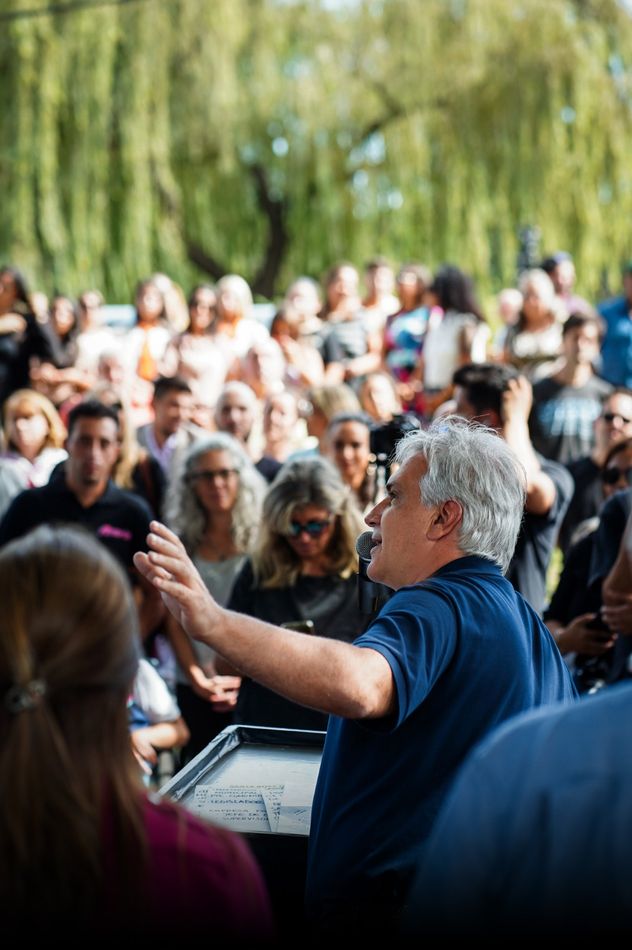 Convencido que su principal serán los libertarios, en su aspiración de ir por su reelección, el gobernador Martín Llaryora se vuelve a recostar en el PJ, tanto en la Capital como en el interior. (Prensa Gobierno de Córdoba)