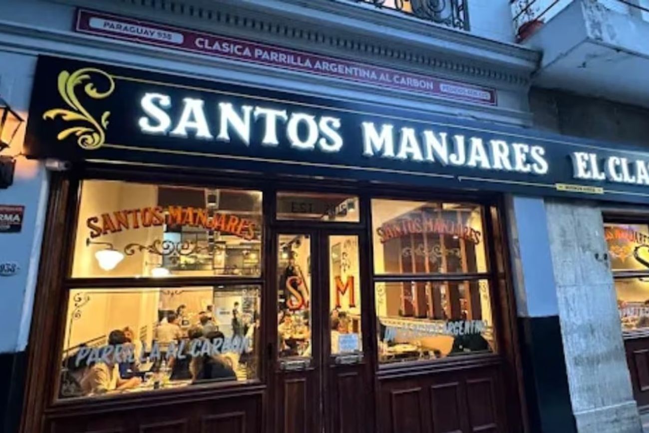 Ubicado a metros del Obelisco, este tradicional restaurante del microcentro se convirtió en un clásico porteño.
