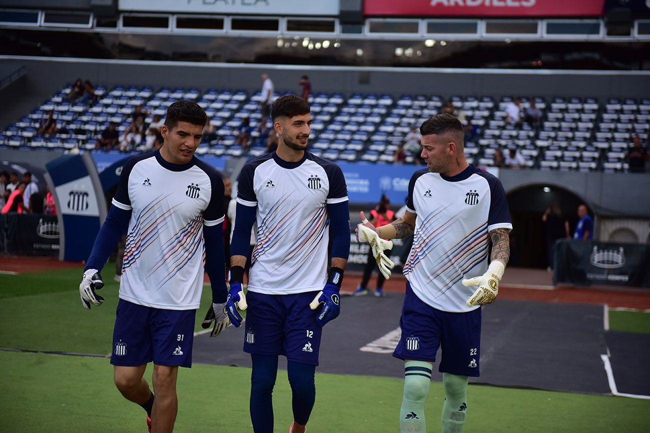 Santino Barbi. El arquero espera que sea su año debut en Talleres. Si el Clausura arrancara ahora en lugar del 26/7 sería titular ante Newell's mientras que Jeremías Florentín sería suplente. Guido Herrera está suspendido, pero esta vez parece que saldría en este mercado.