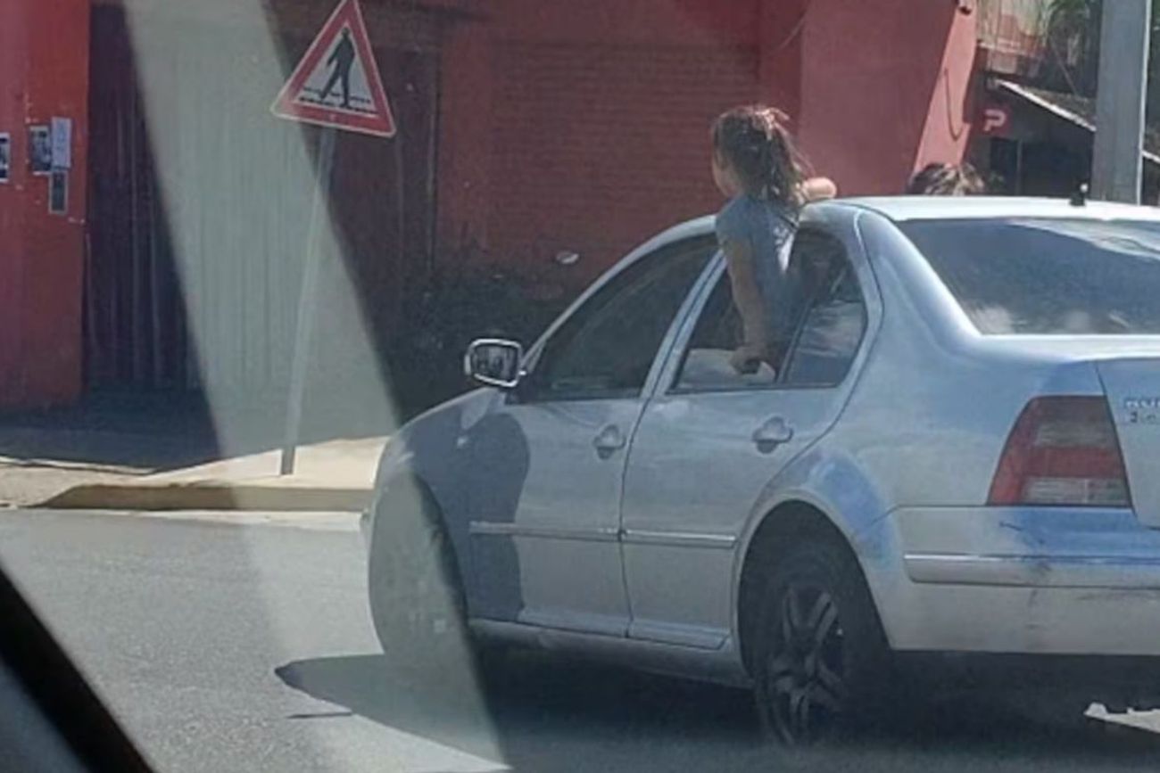 El video generó un amplio debate sobre la seguridad de los niños y sobre el uso obligatorio del cinturón de seguridad. (Foto: Captura de video)