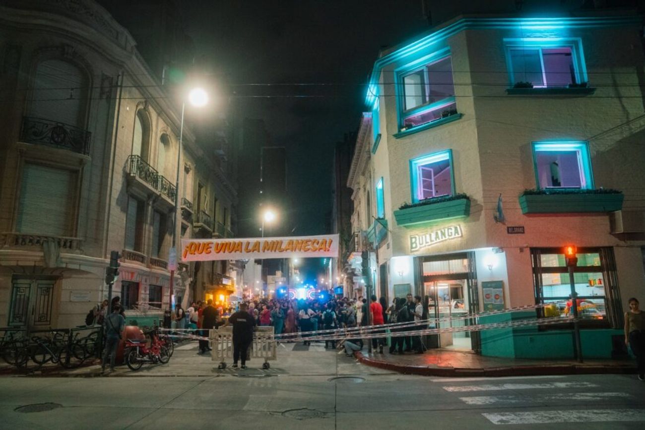 “La Navidad de la Milanesa” en las calles del Centro.