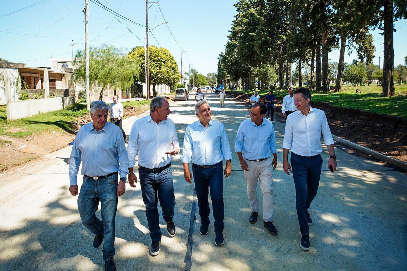 El gobernador Martín Llaryora vuelve a apostar por la dirigencia del peronismo para buscar consolidar su estructura política en el interior. Varios intendentes se sumaron a las carteras de Gobierno y Cooperativas. (Prensa Gobierno de Córdoba) 
