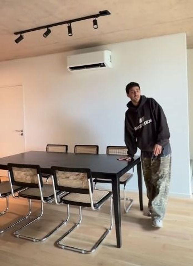 Cómo es el comedor de Lizardo Ponce: estilo industrial y decoración moderna.