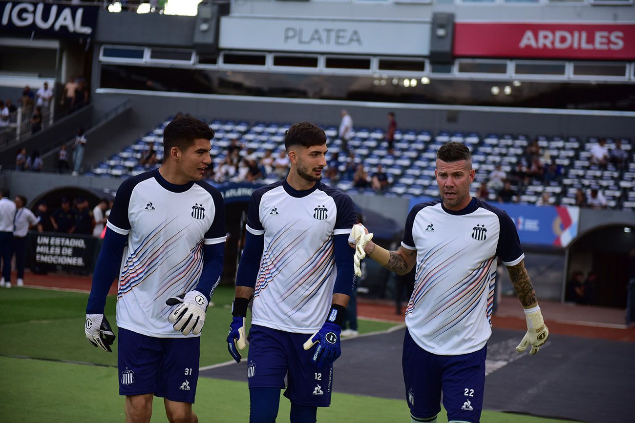Guido Herrera. Tiene promesa de salida para este mercado. Jeremías Florentin y Santino Barbi son los que vienen. Ezequiel Usain, ya entrena con Talleres.