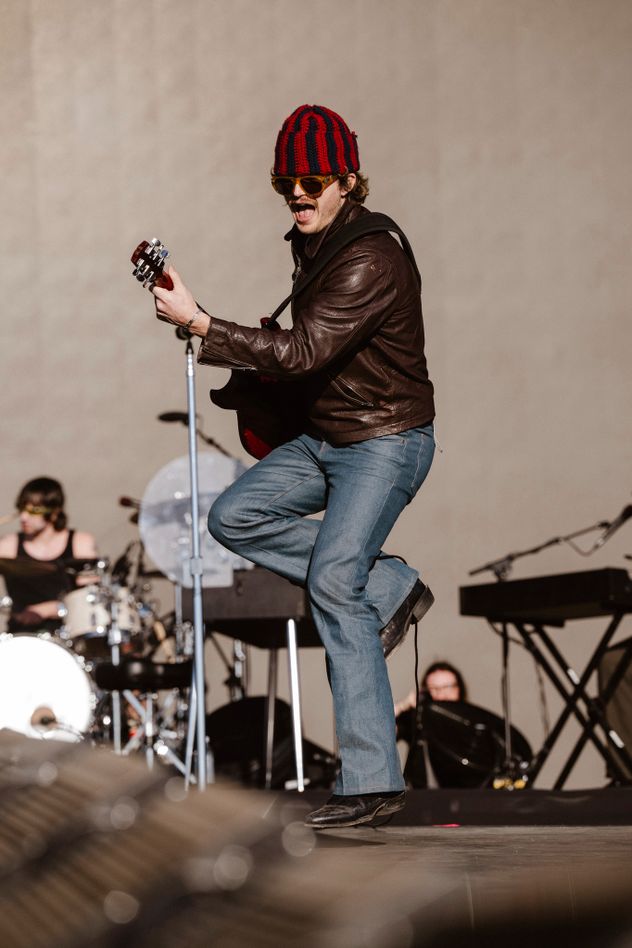 Joe Keery, con su proyecto Djo, en Lollapalooza Argentina 2026.