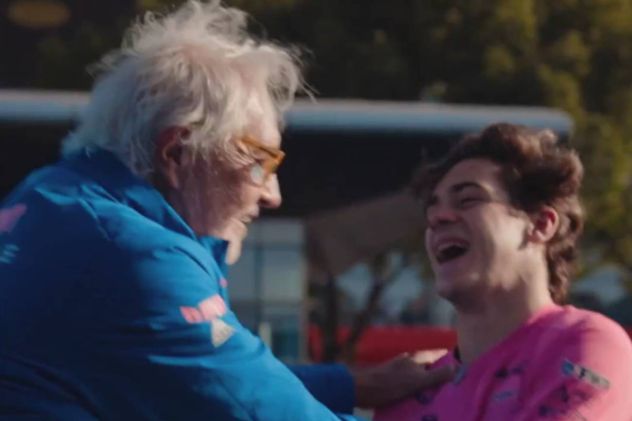 Colapinto a pura risa con Briatore.
