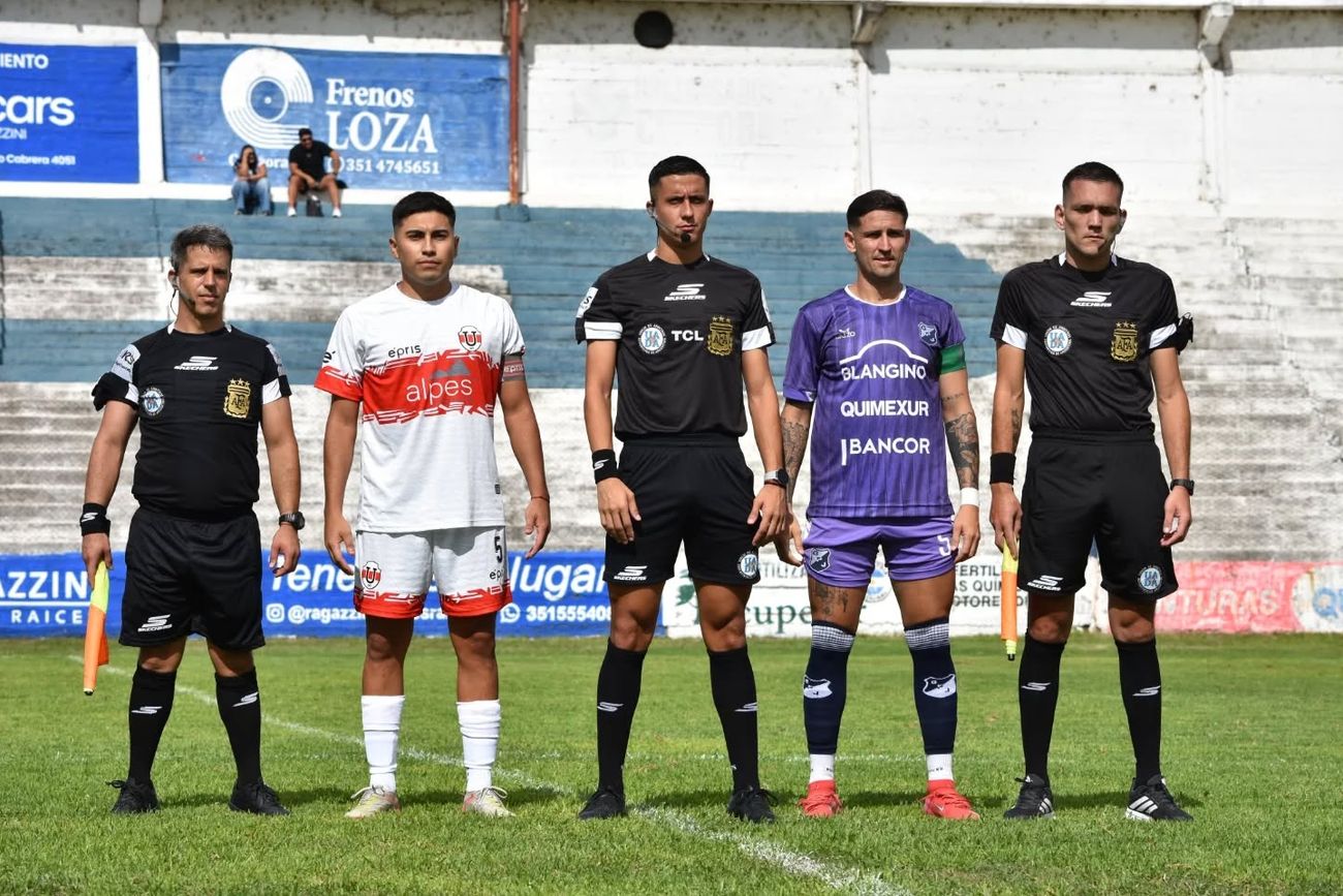 Juniors ante Universitario, Liga Cordobesa de Fútbol.