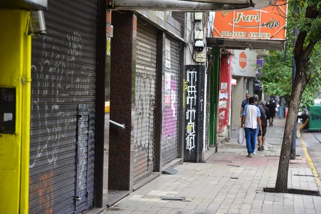 Vacancia de locales comerciales en el centro de la ciudad de Córdoba.