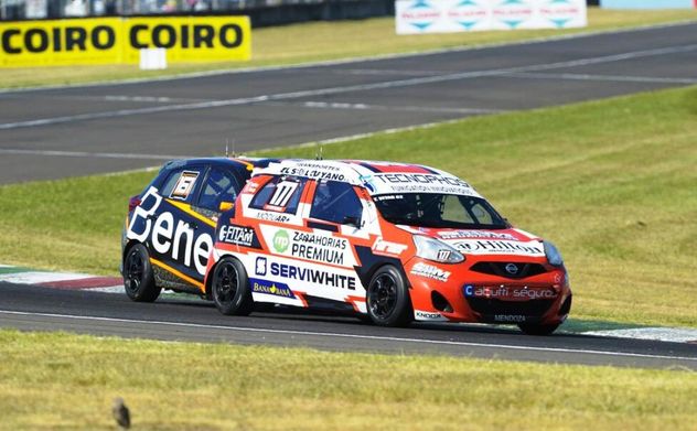 El mendocino Tomás Vitar volvió a imponer el Nissan March en el Turismo Nacional y en el Cabalén fue impasable en la final.