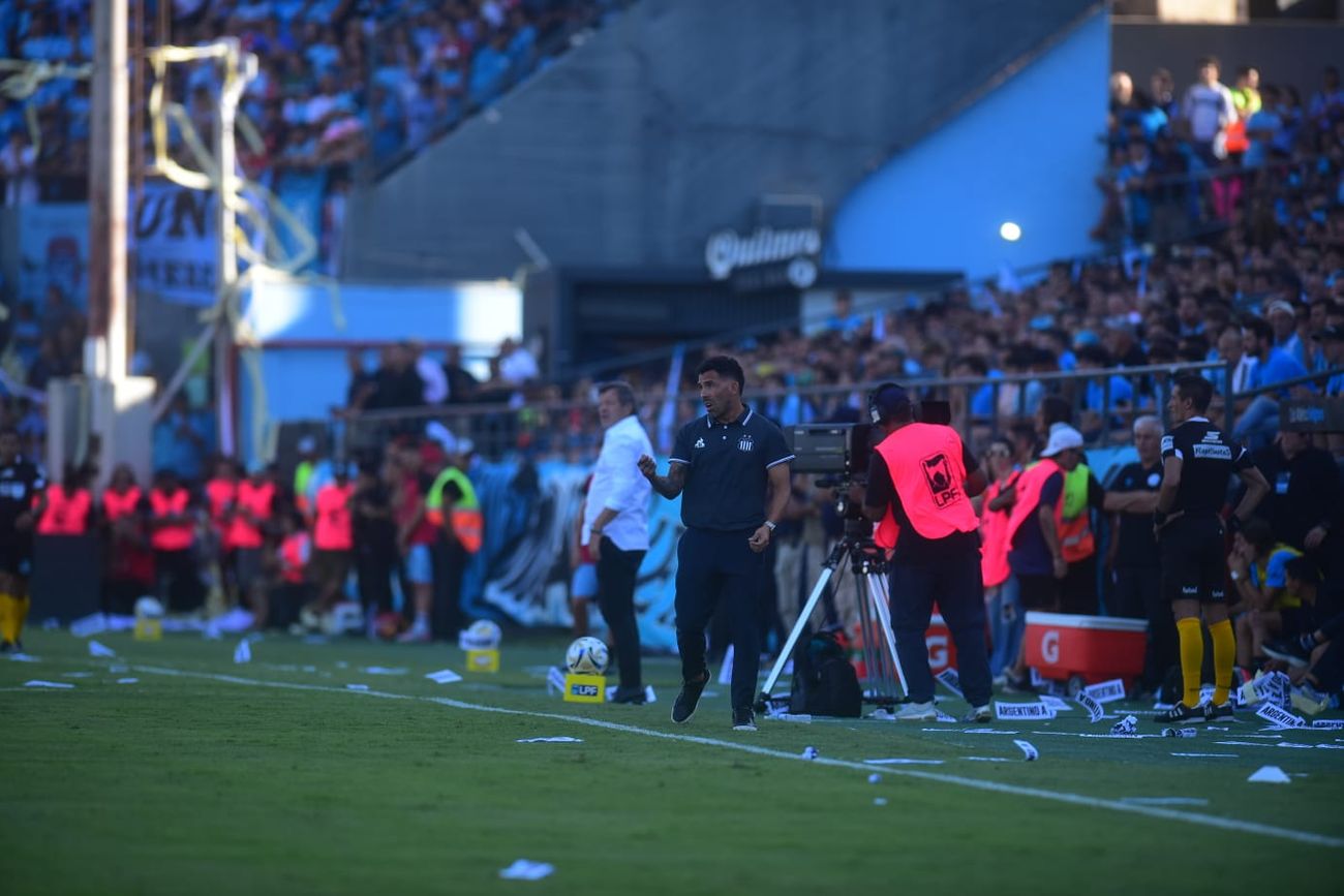 Belgrano vs Talleres en el clásico de Córdoba.