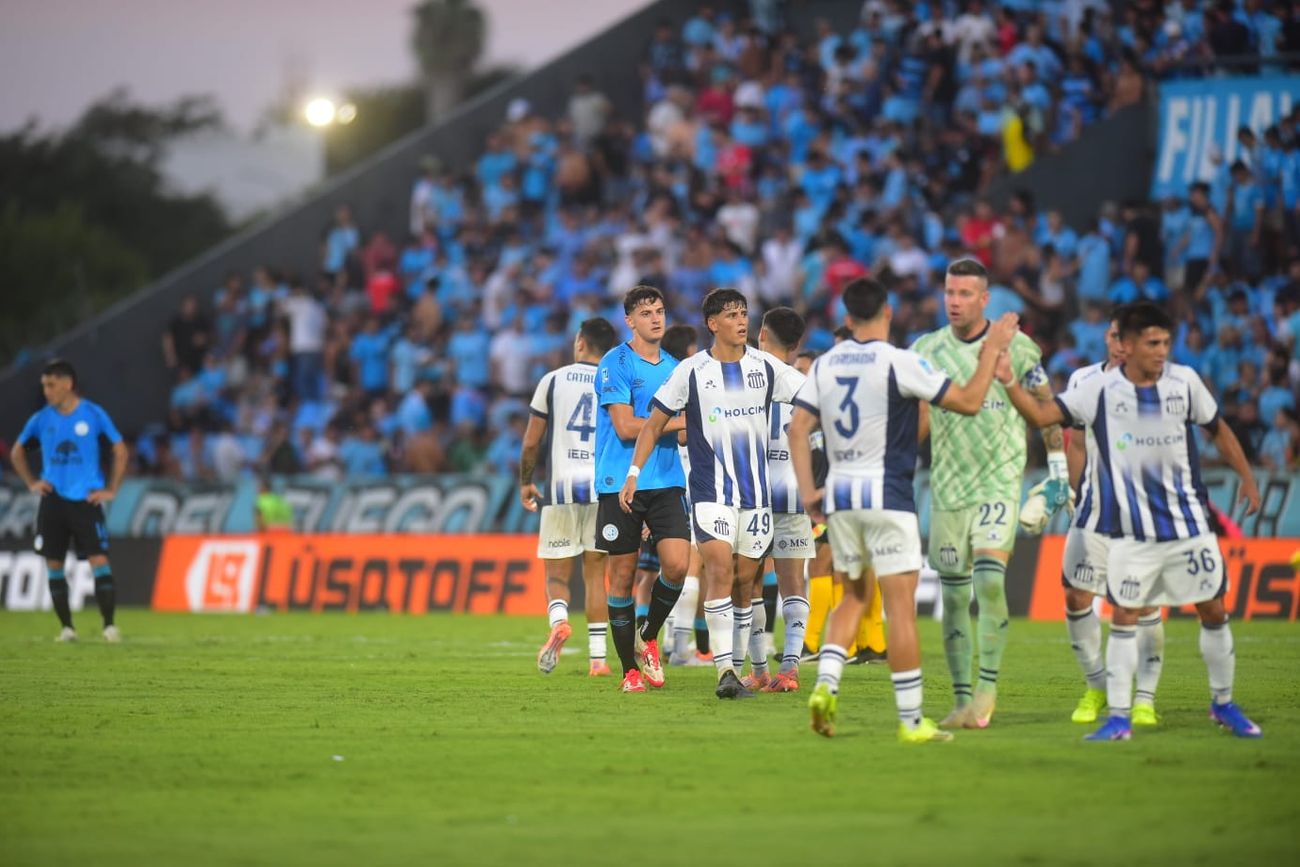 Belgrano y Talleres sumaron un punto que les sirve, pero conformaron a muy pocos. (Javier Fereryra)
