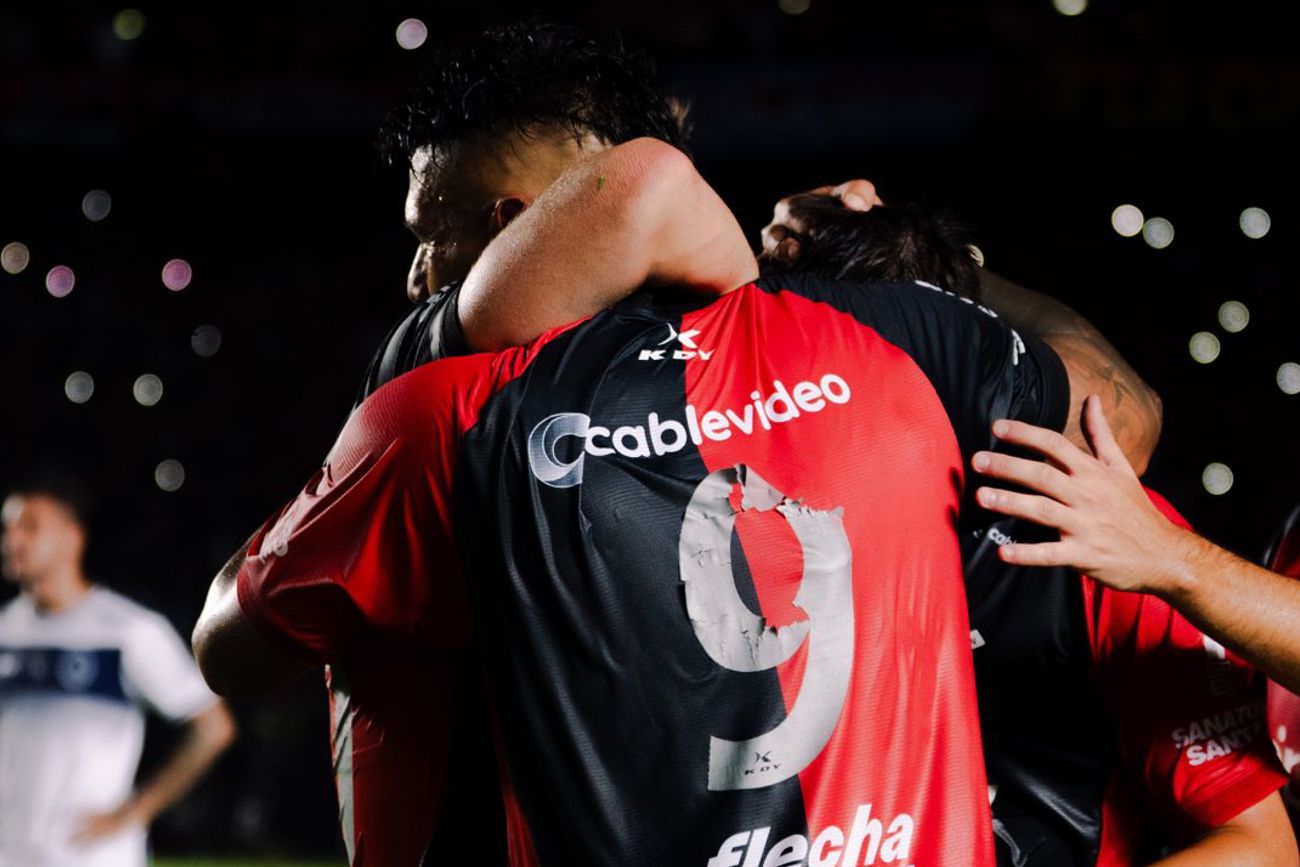 Colón de Santa Fe en la Primera Nacional.