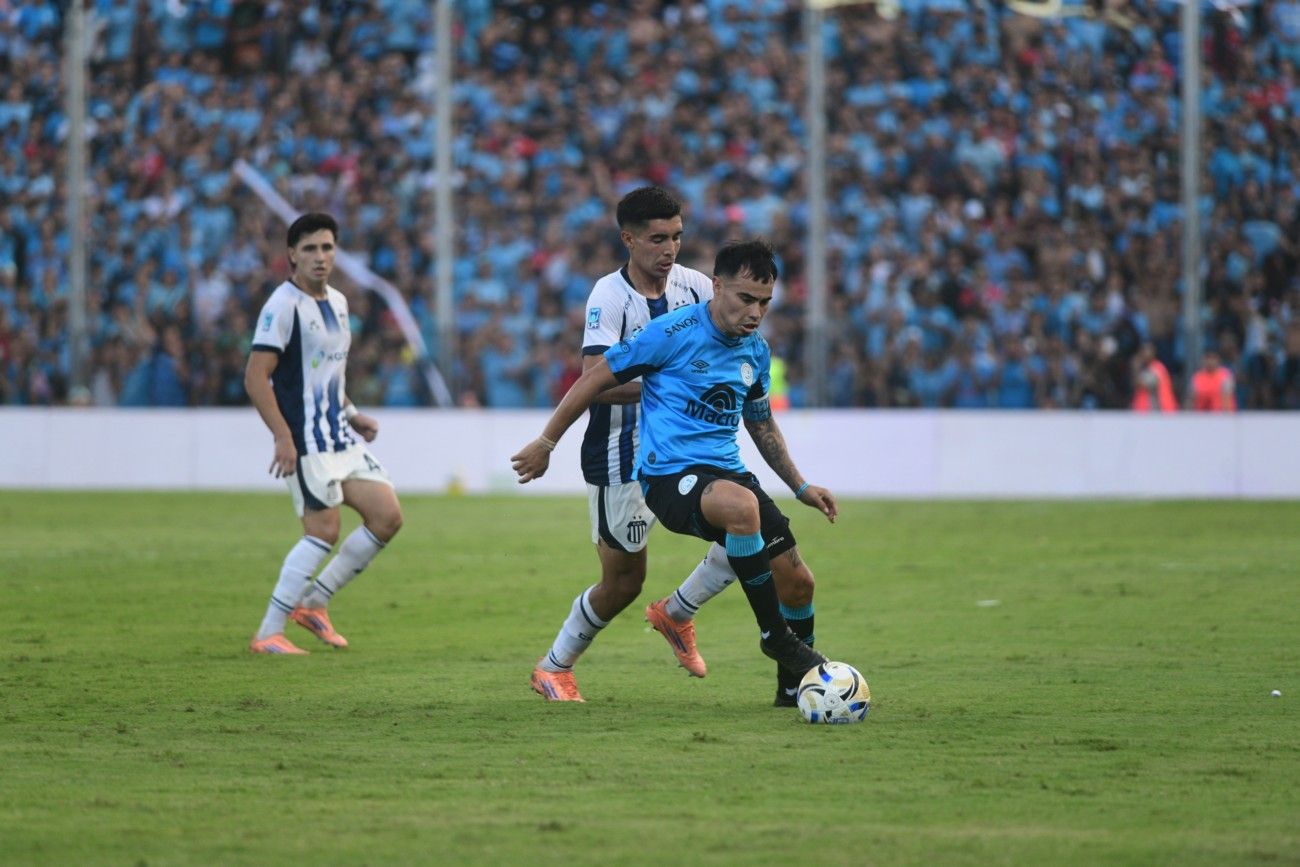 Clásico empate ssin goles entre Belgrano y Talleres en Alberdi. 