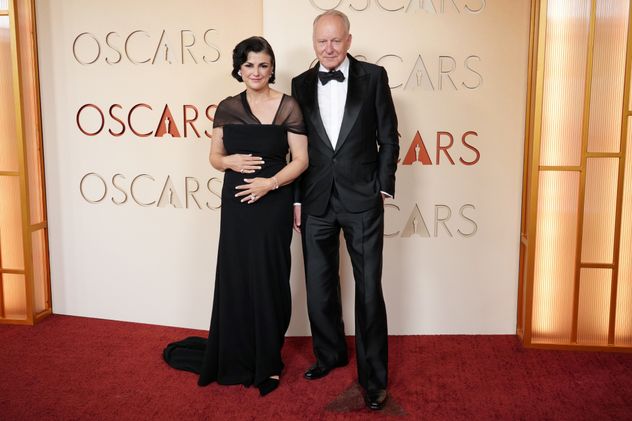 Megan y Stellan Skarsgård.