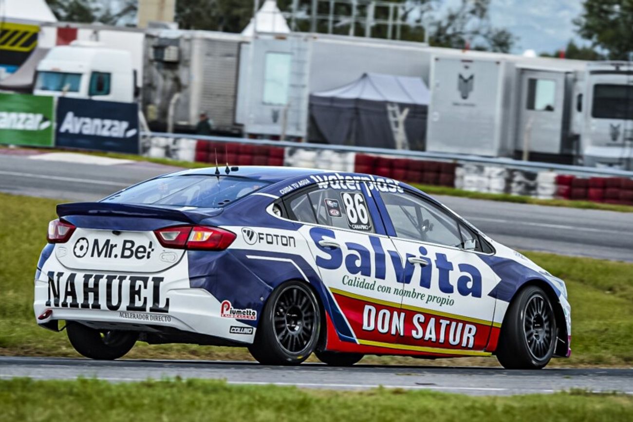 Agustín Canapino con el Chevrolet Cruze, fue una liebre inalcanzable para sus rivales en la Clase 3 en el Cabalén. (Prensa  APAT)